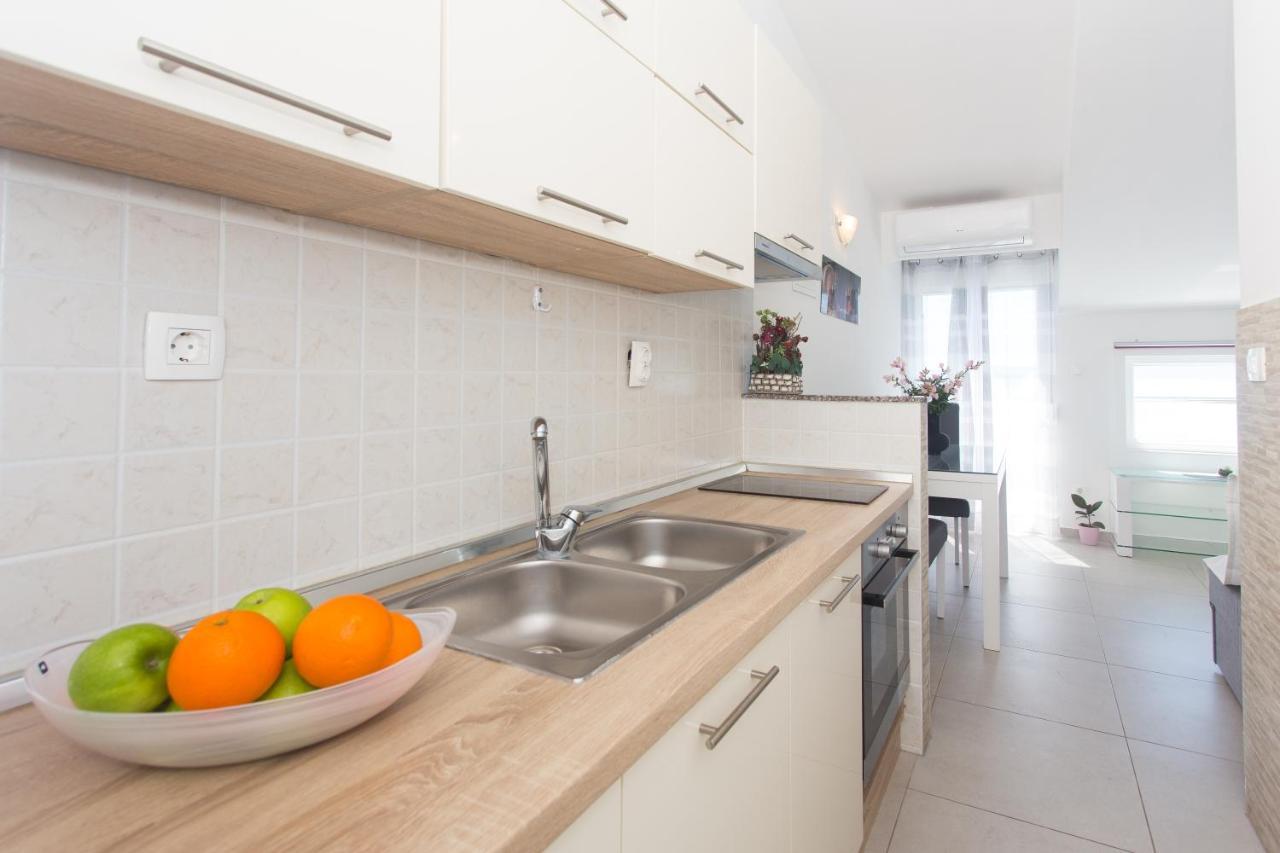 Apartments Bandic - 30 Meters To The Beach Трогір Екстер'єр фото